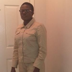 Meet your Posher, Folasayo